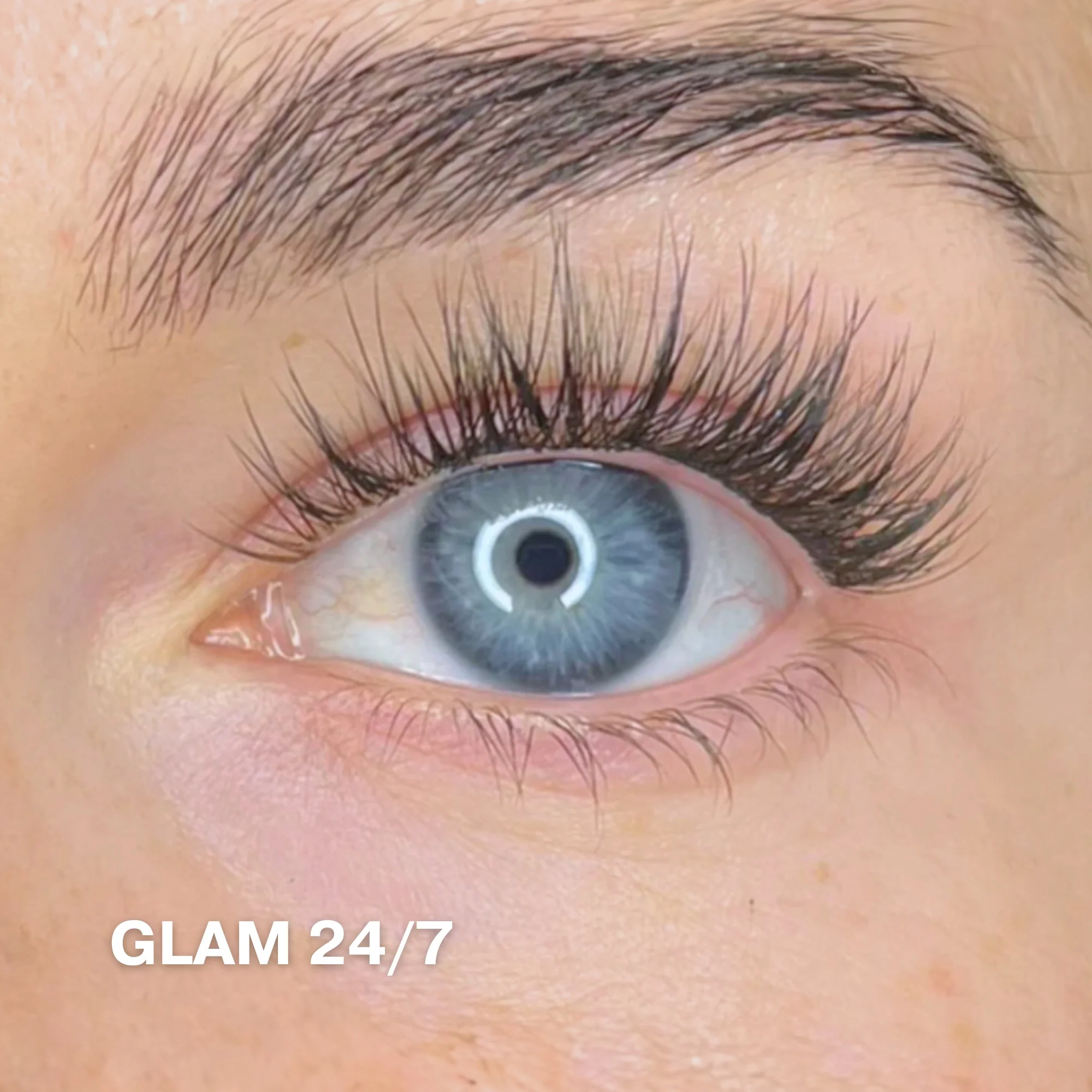 Starter Kit with 4-pack Pre-cut Lashes - Image 4